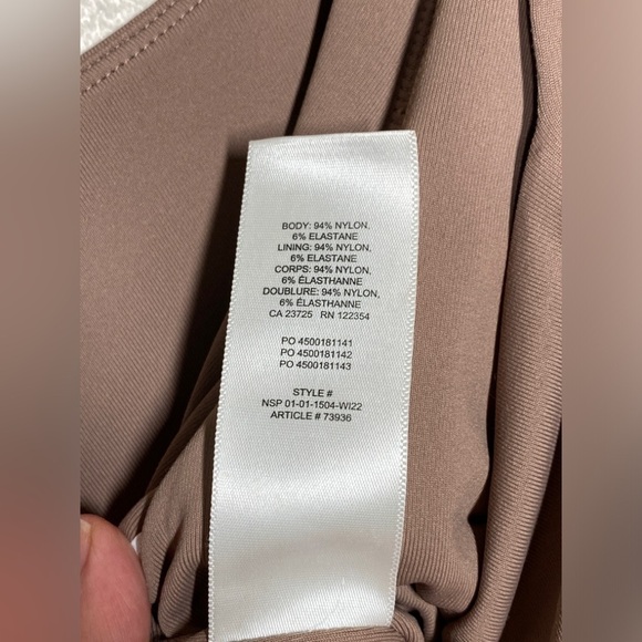 Babaton Contour Squareneck Longsleeve Bodysuit - Picture 9 of 9